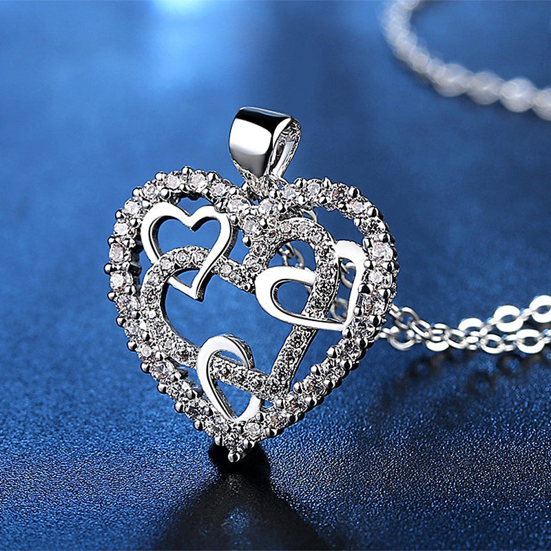 Collier cœurs entrelacés