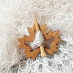 Broche en bois en forme d'animal
