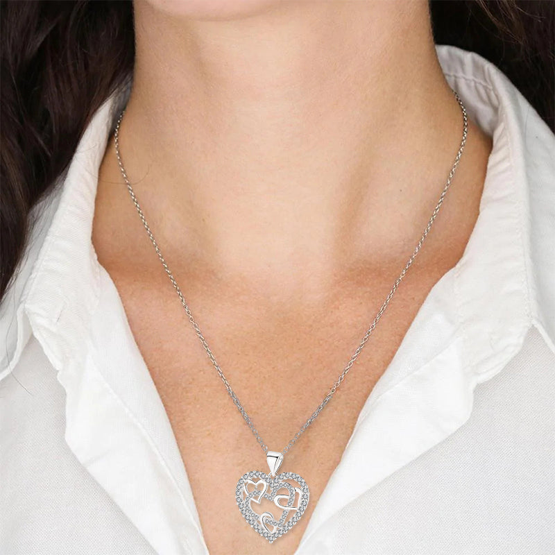 Collier cœurs entrelacés