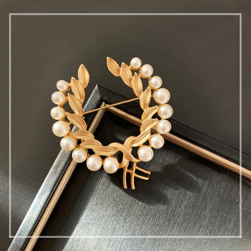 Broche Amherst