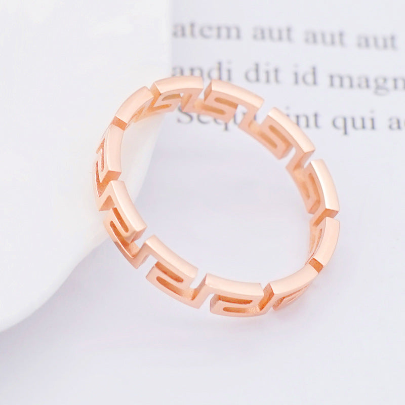 Bague géométrique tendance pour femme