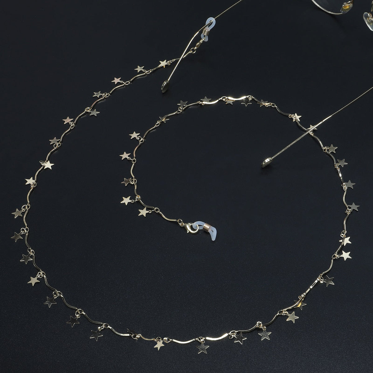 Chaîne de lunettes décorée d'étoiles