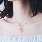 Collier avec pendentif "Je t'aime" en 100 langues et coffret de roses