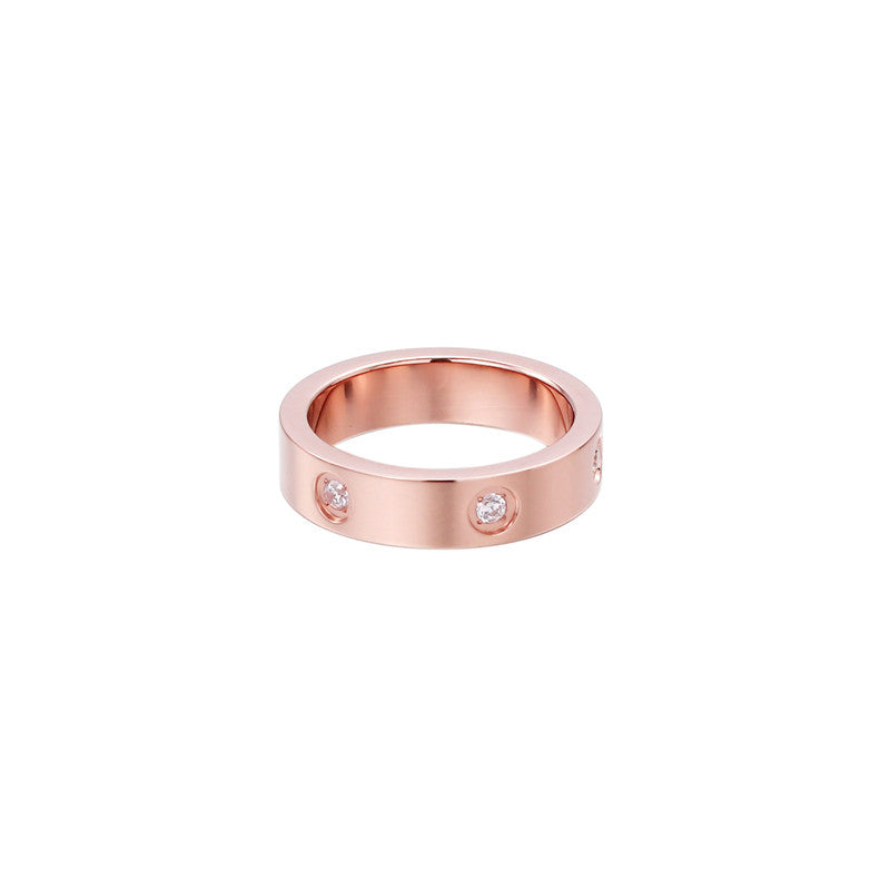 Bague moderne pour femme avec zircons étincelants