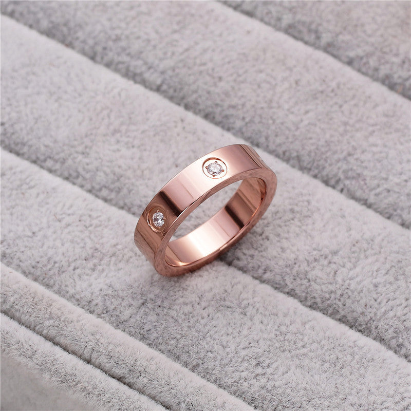 Bague moderne pour femme avec zircons étincelants