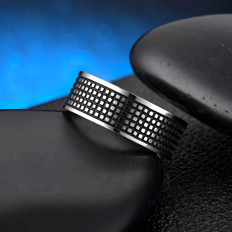 Bague pour homme motif damier