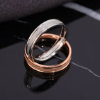 Bague pour femme à la texture fine et au design élégant
