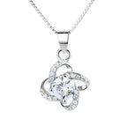 Collier pour femme avec pendentif cristal étincelant