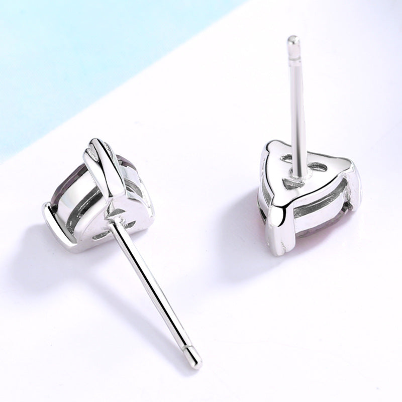 Boucles d'oreilles puces pour femmes avec zircon en forme de cœur