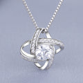 Collier pour femme avec pendentif nœud élégant et zircon étincelant