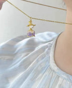 Collier pendentif rose