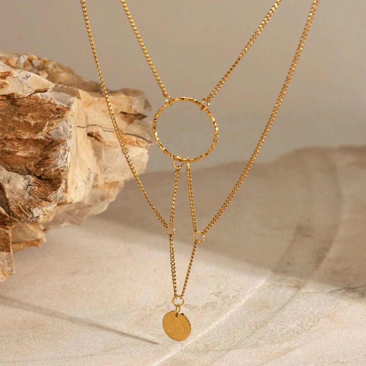 Collier superposé constellation délicat plaqué or 18k