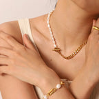 Collier ras-du-cou perles et chaîne cubaine en or 18k