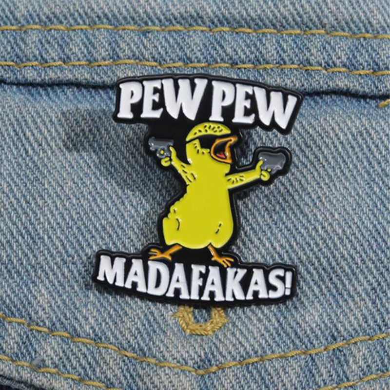 Broche lettre et canard cartoon