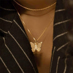 Collier lettre A et papillon