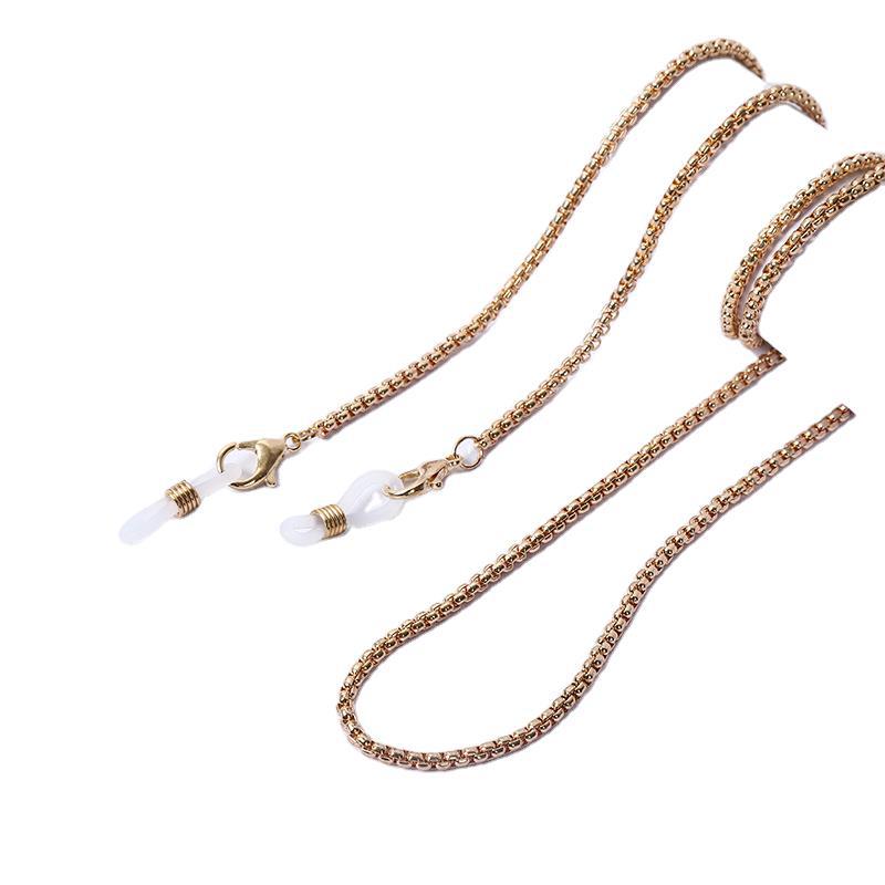 Collier avec perles et pendentifs transparents