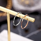 Bague élégante pour femme au design facetté