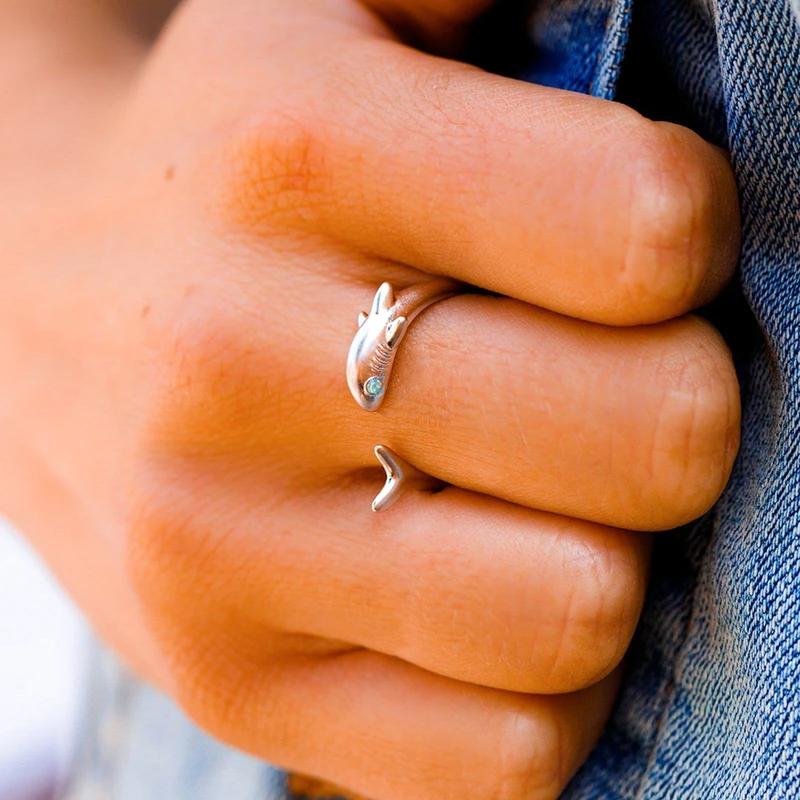 Bague requin ajustable