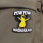 Broche lettre et canard cartoon