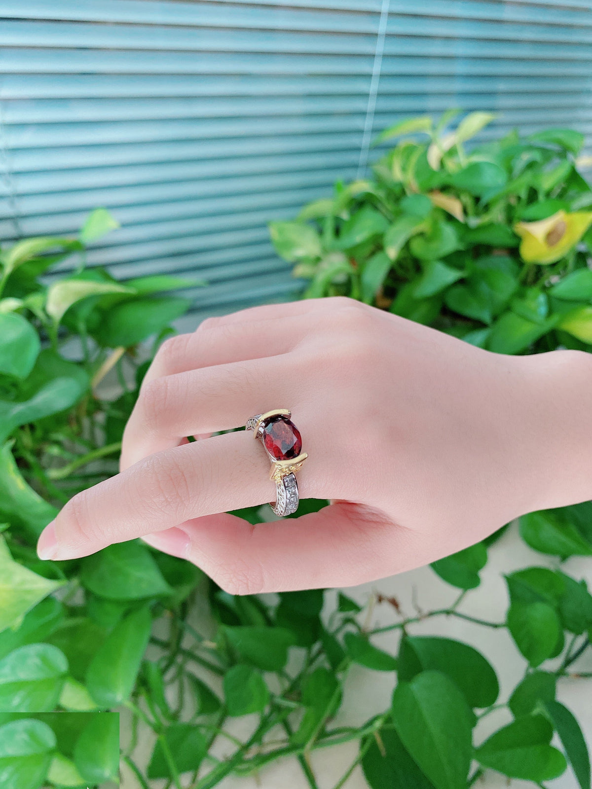 Bague vintage en cristal et zircon avec pierres rouges