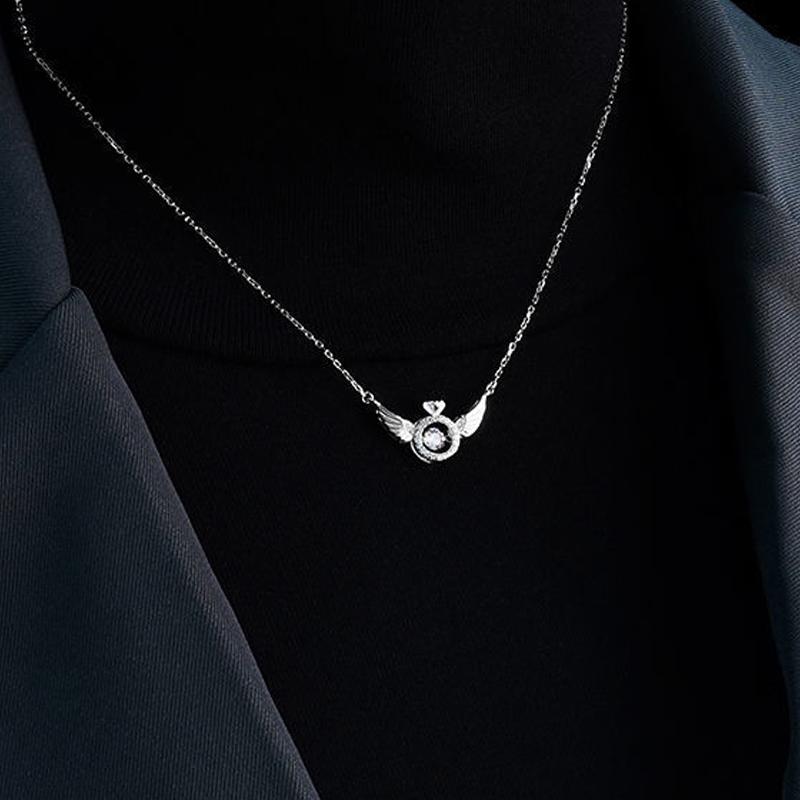 Collier aile d'ange en strass