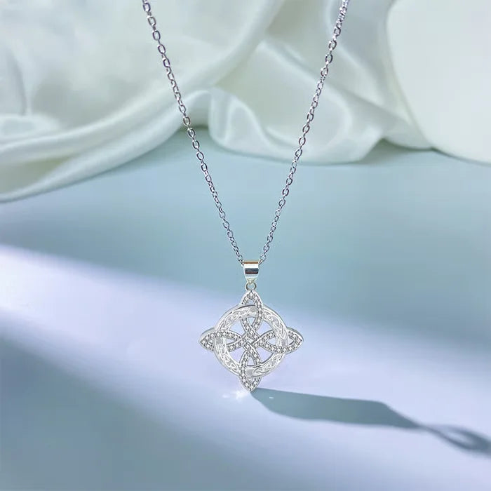 Collier nœud de sorcière