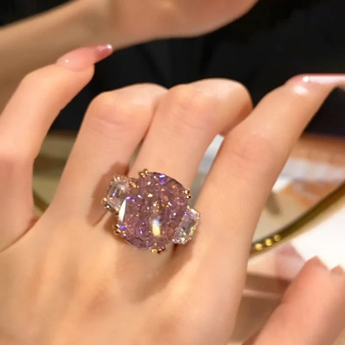 Bague trois pierres taille brillant rose