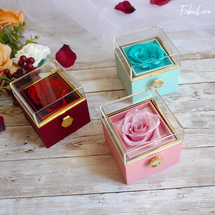 Boîte à bijoux Rose Éternelle avec collier