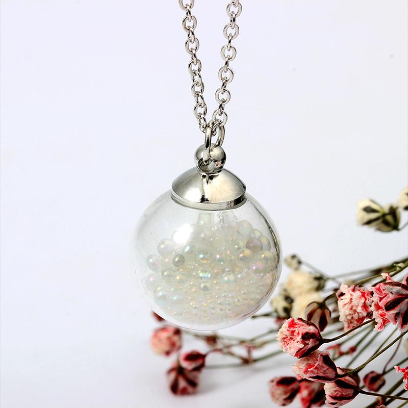 Collier pendentif boule
