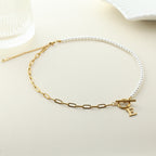 Collier initiale avec perles et chaîne trombone