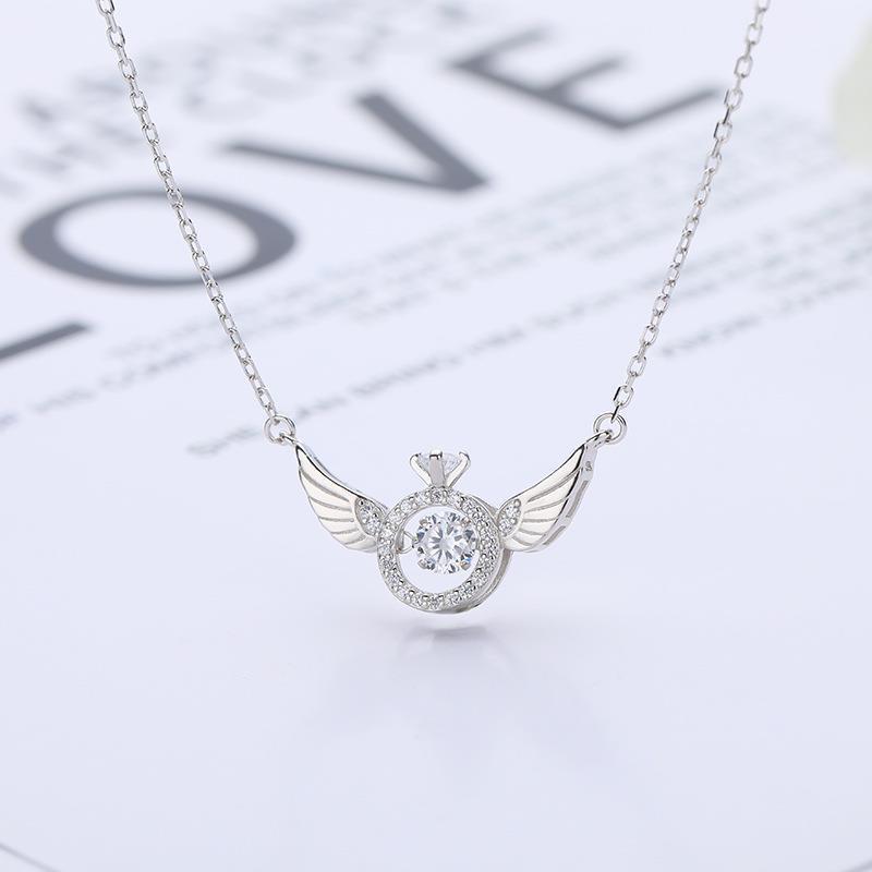 Collier aile d'ange en strass
