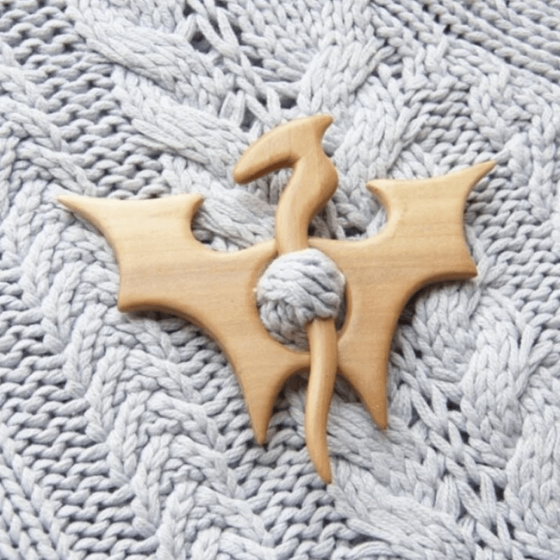 Broche en bois en forme d'animal