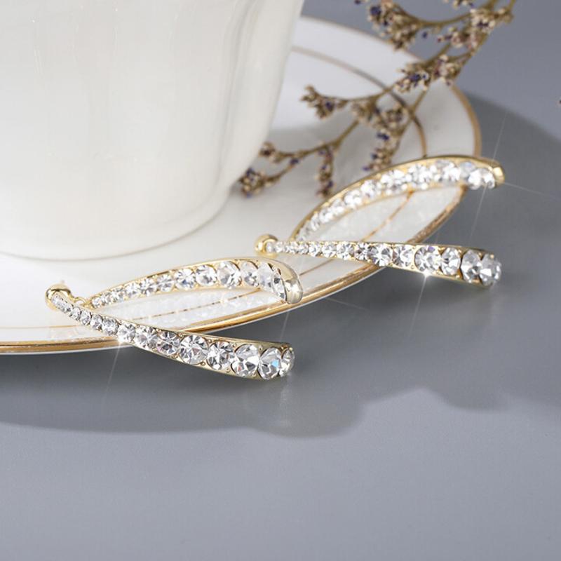 Boucles d'oreilles croisées tendance