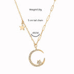 Collier longue chaîne avec pendentif lune