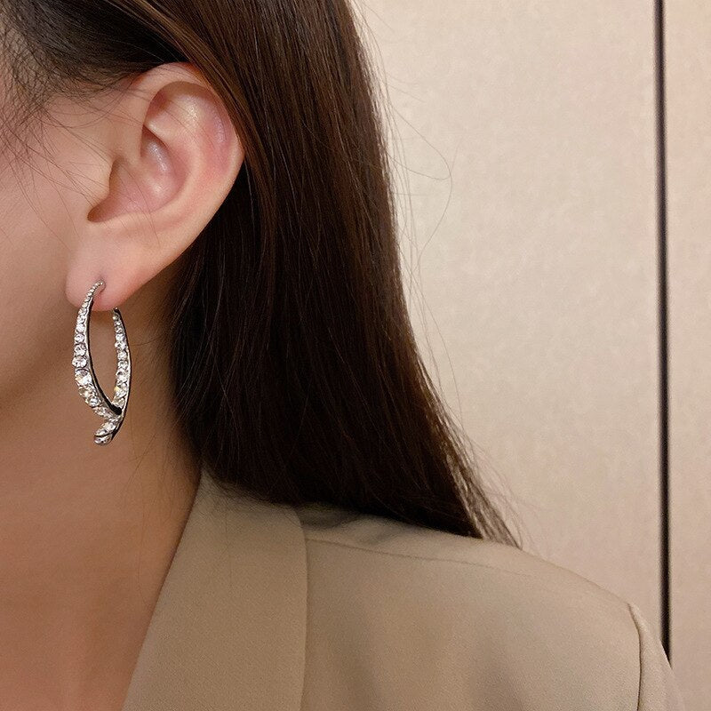 Boucles d'oreilles géométriques en strass style coréen