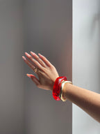 Bracelet élégant rouge fraise