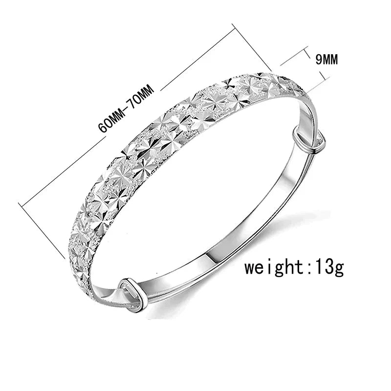 Bracelet argenté en forme d'étoile
