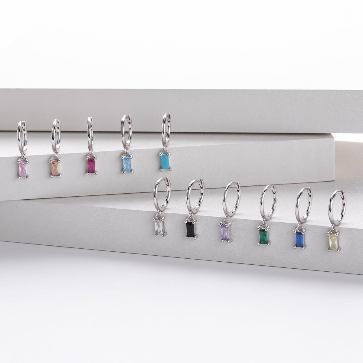 Boucles d'oreilles pendantes avec pendentif zircone