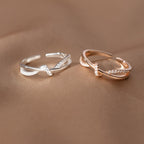 Bague ouverte pour femme avec détails vagues et zircone