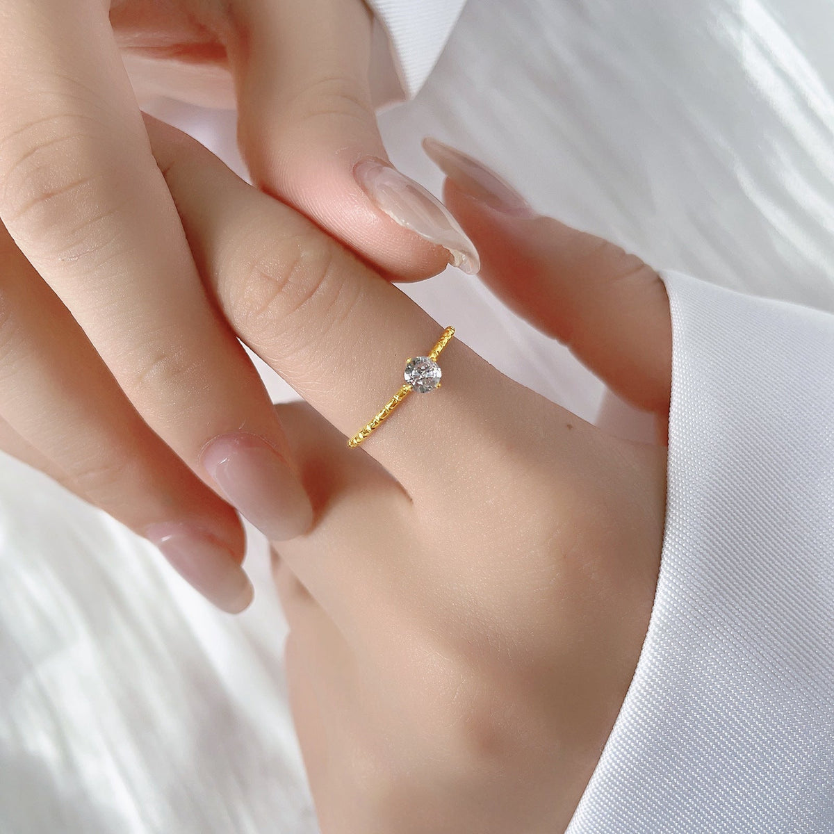 Bague pour femme avec accent cristal