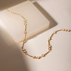 Collier pour femme avec zircone scintillante et design élégant en acier inoxydable