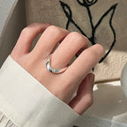 Bracelet moderne et minimaliste pour femme