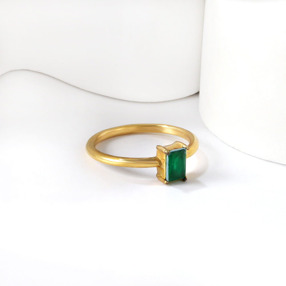 Bague élégante pour femme en acier inoxydable avec zircone