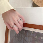 Bague ouverte pour femme au design incurvé élégant