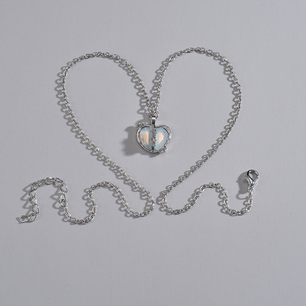 Collier pendentif cœur avec accents étincelants