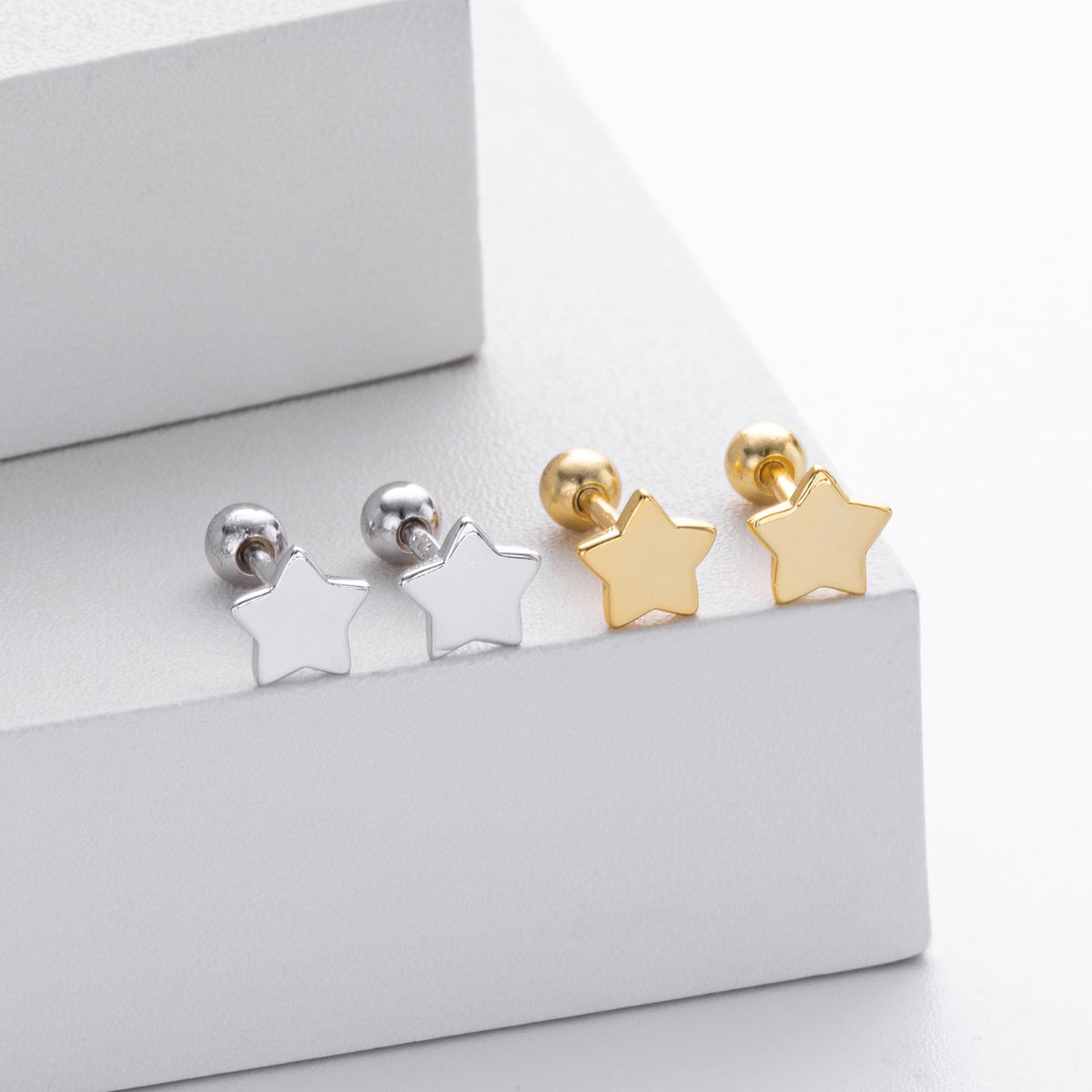 Boucles d'oreilles puces motif étoile en argent sterling