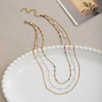 Collier multicouche pour femme avec perles colorées