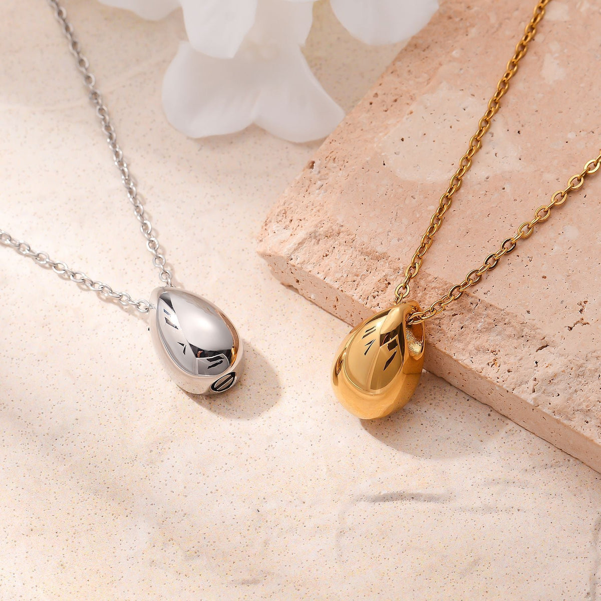 Collier pour femme avec pendentif goutte élégant