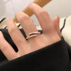 Bague minimaliste pour femme avec gravure