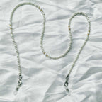 Collier de perles tendance avec accents dorés